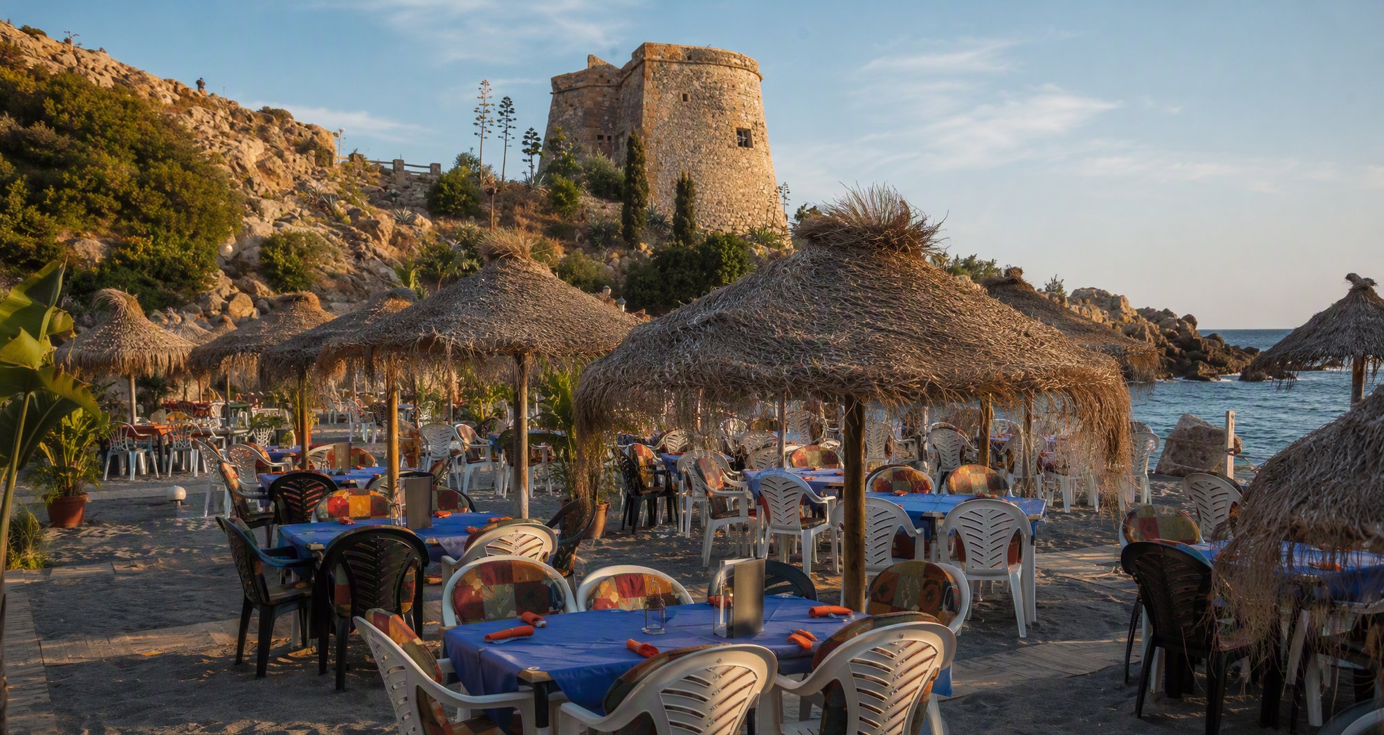 Paella de Marisco de Discochiringuito UHA, el clásico de la costa en la playa del Tesorillo